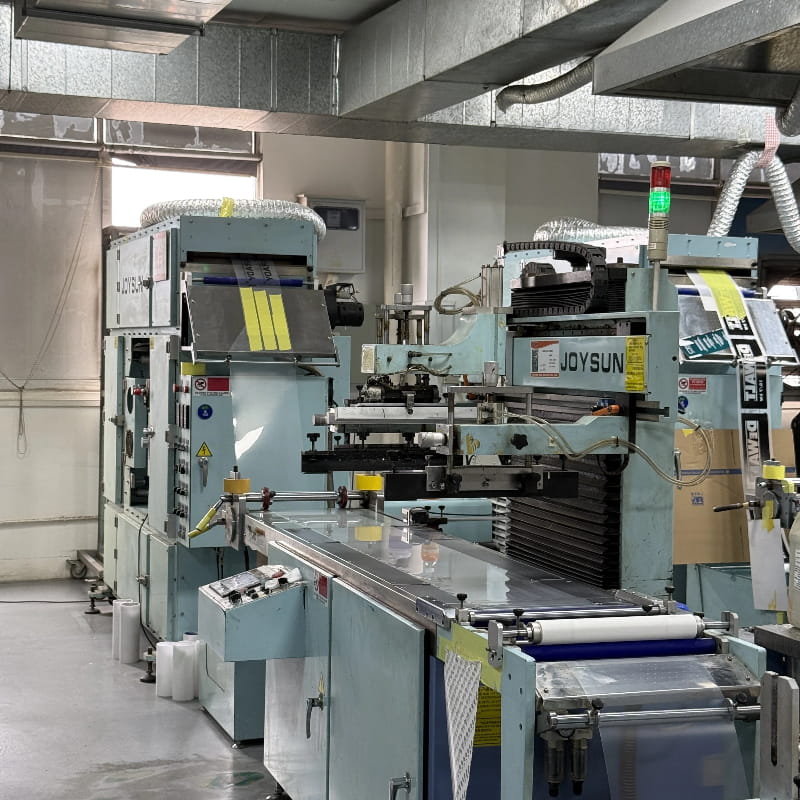 Screen printing equipment for labels