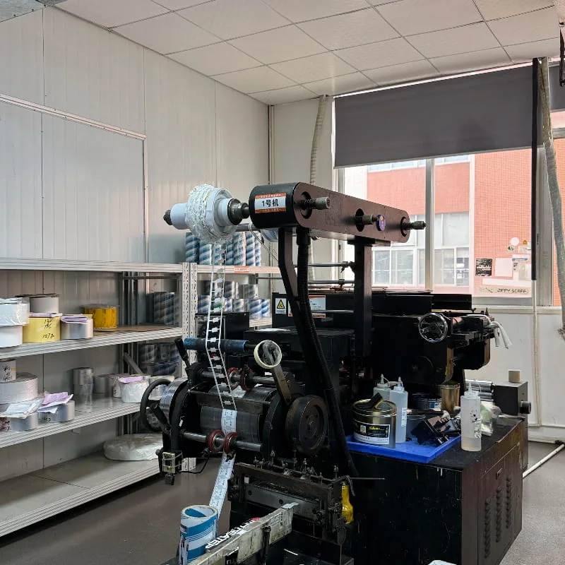Label die-cutting and rewinding equipment