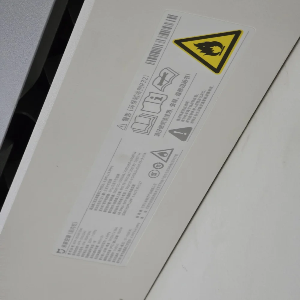 Application example for flame-retardant label options